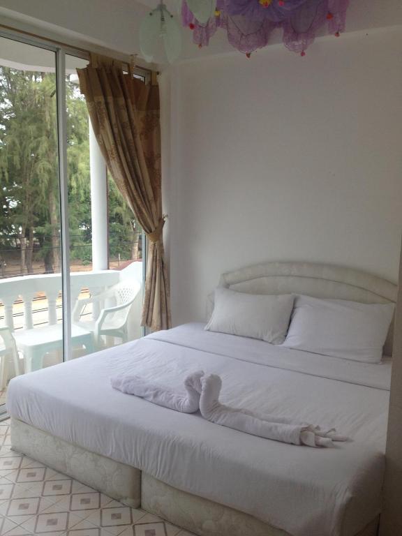Cha-Am Seaside Hotel Стая снимка